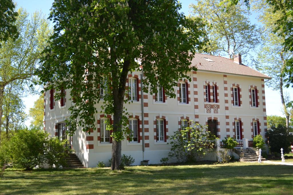 Les Chambres D'Hotes Du Domaine De Lugazaut Vielle-Soubiran Exterior foto